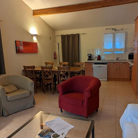 Etang Vallier Resort Brossac Bagian luar foto