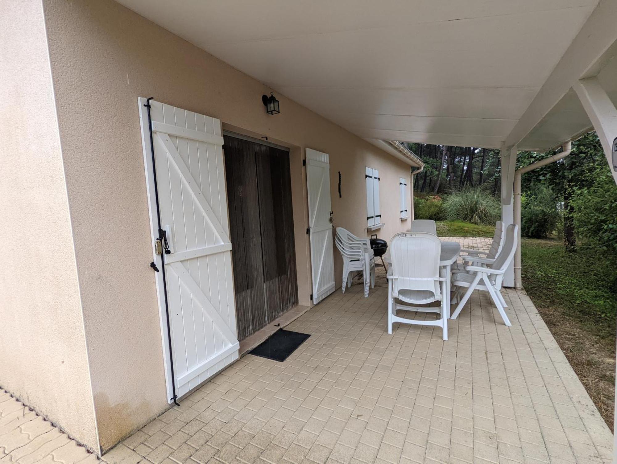 Etang Vallier Resort Brossac Bagian luar foto